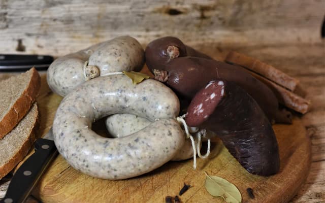 Czy pies może jeść kaszankę? Dowiedz się, co może mu zaszkodzić Czy pies może jeść kaszankę? Dowiedz się, co może mu zaszkodzić
